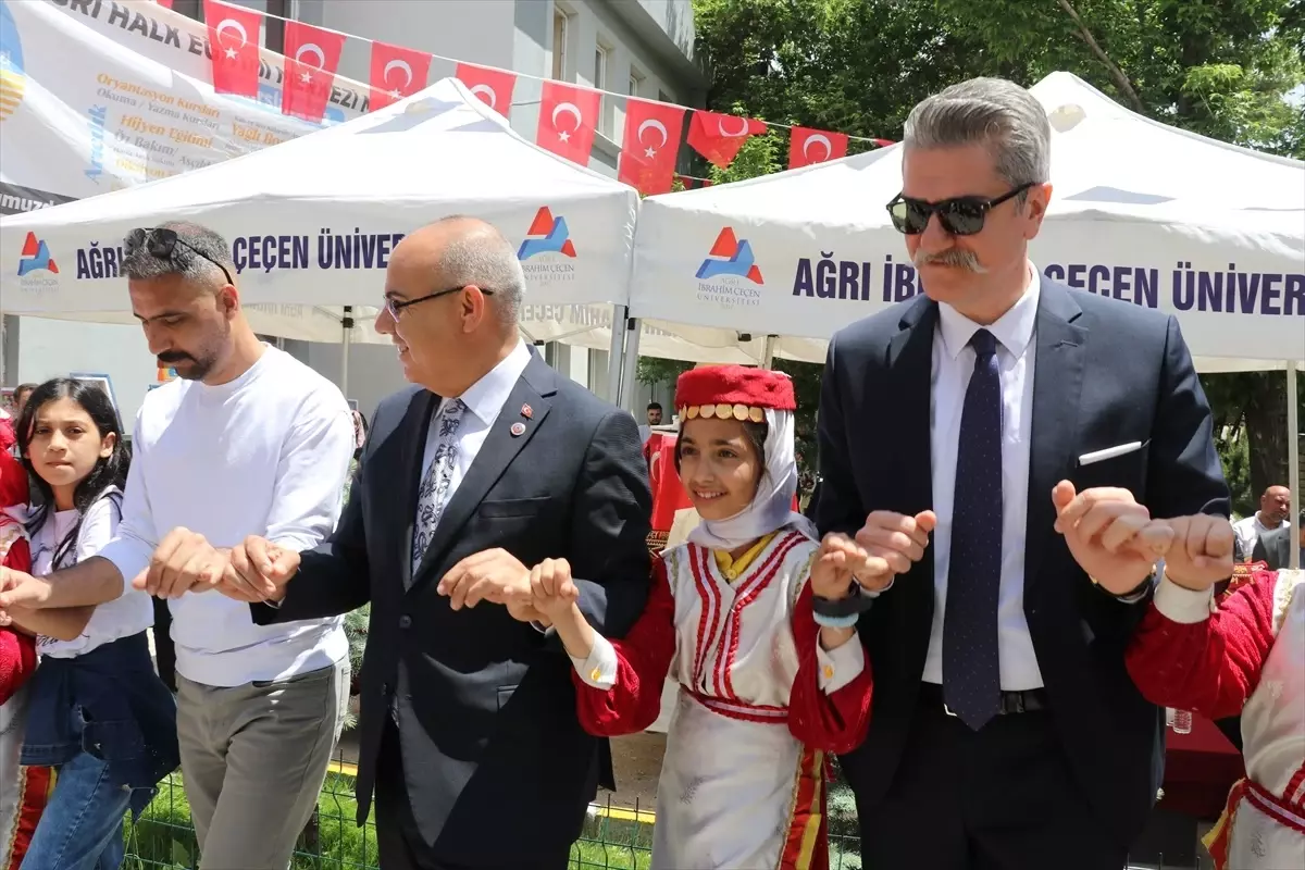 Ağrı'da Hayat Boyu Öğrenme Şenliği Düzenlendi