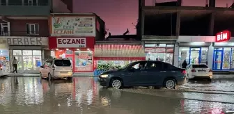 Diyadin'de Sağanak Yağış Hayatı Olumsuz Etkiledi