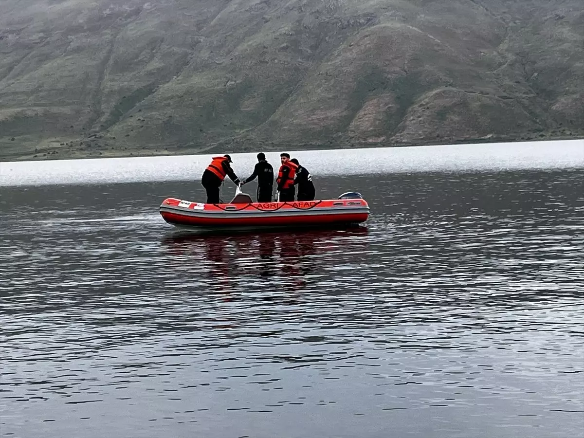 Balık Gölü'nde Boğulma Olayı: 34 Yaşındaki Adam Hayatını Kaybetti
