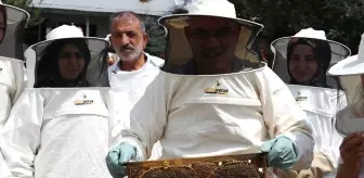 Ağrı'da Tescilli Geven Balı Hasadı Yapıldı