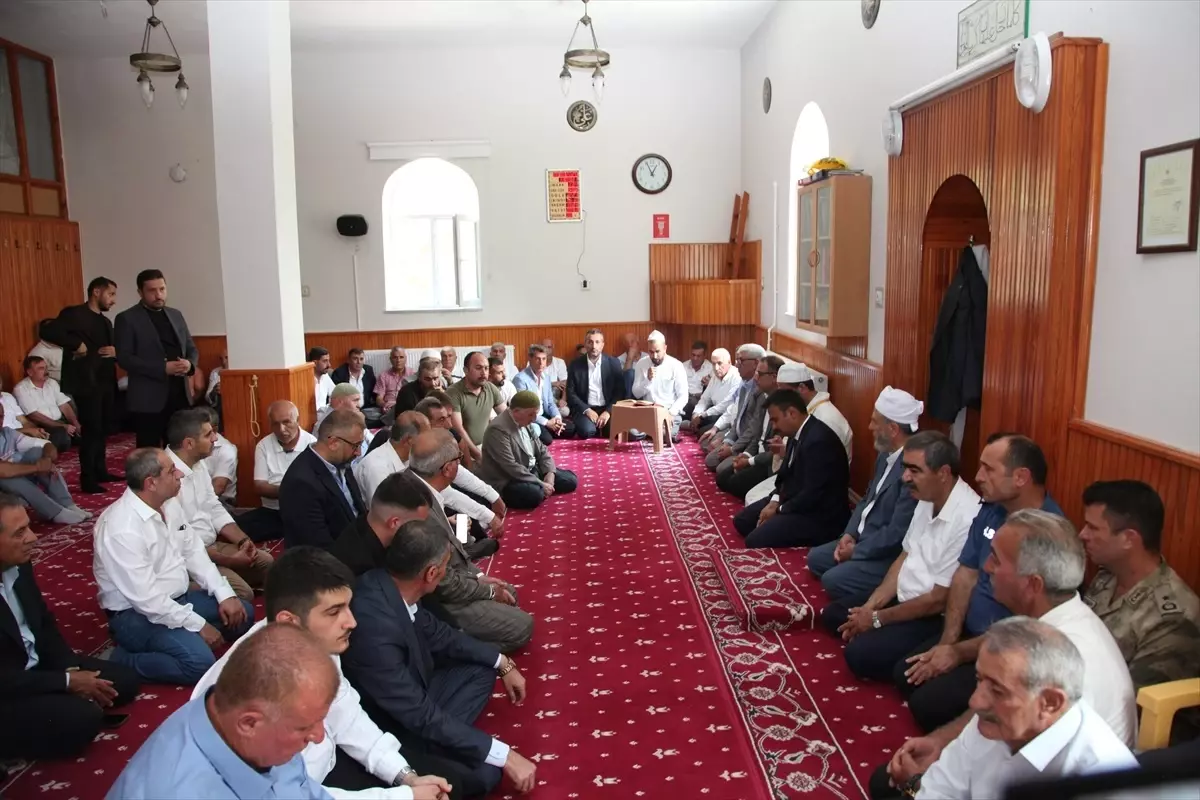 Ahlat'ta Husumetli Aileler Barıştırıldı
