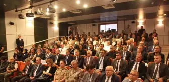 Ahlat'ta Vali Karakaya Başkanlığında Muhtarlar Toplantısı Düzenlendi
