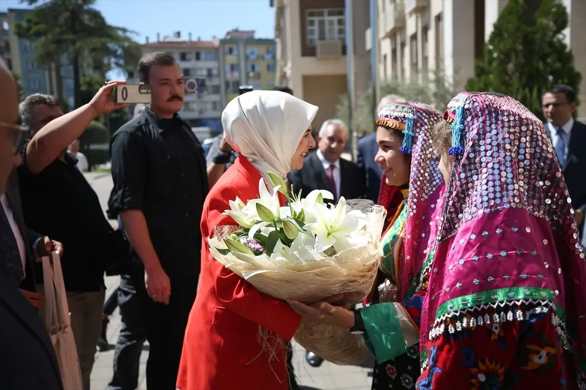 Aile ve Sosyal Hizmetler Bakanı Göktaş, Balıkesir Valiliği'nde konuştu Açıklaması