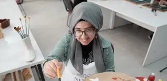 Remziye Uğurlu, İlk Kişisel Sergisine Hazırlanıyor