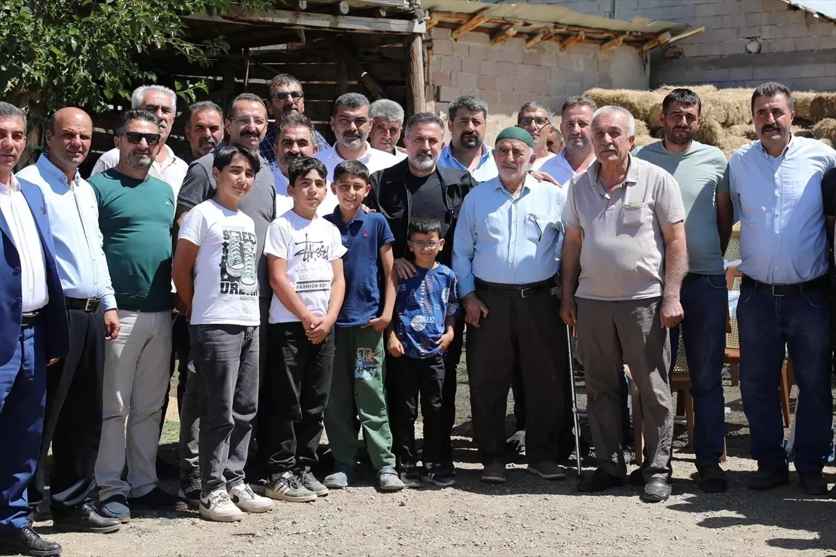 AK Parti Adana İl Başkanı Tamer Dağlı, Tufanbeyli'de Vatandaşlarla Buluştu