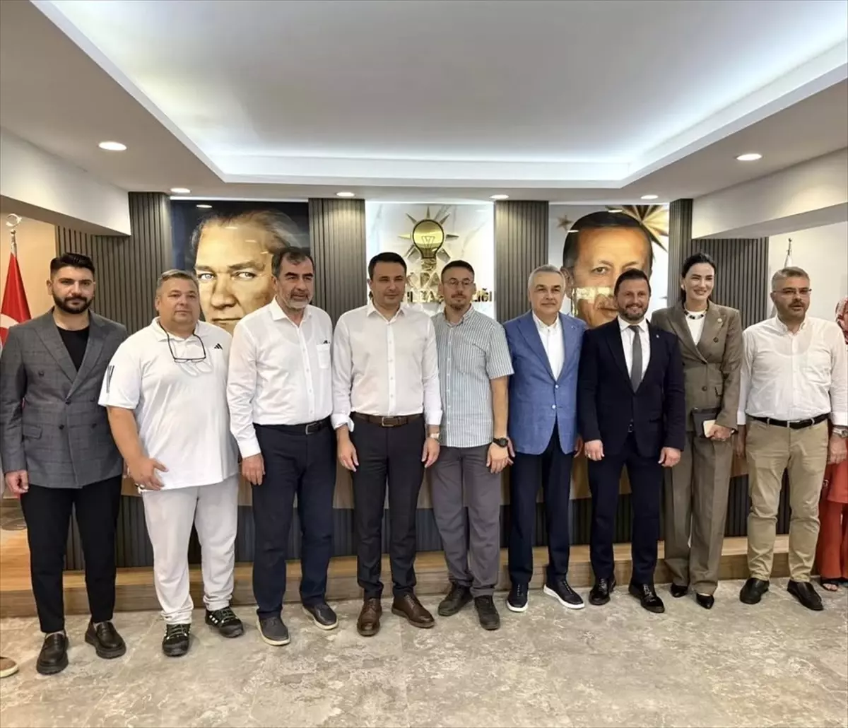AK Parti Aydın İl Başkanlığı Kurban Bayramı Programında Eleştiriler Gündeme Geldi