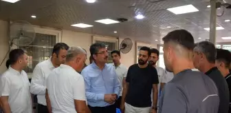 Ferhat Nasıroğlu, Batman Eğitim ve Araştırma Hastanesi'nde Hastaları Ziyaret Etti
