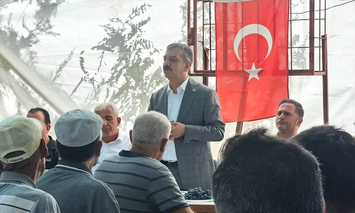 Erol Keleş, Keban'da Muhtarlarla Buluştu