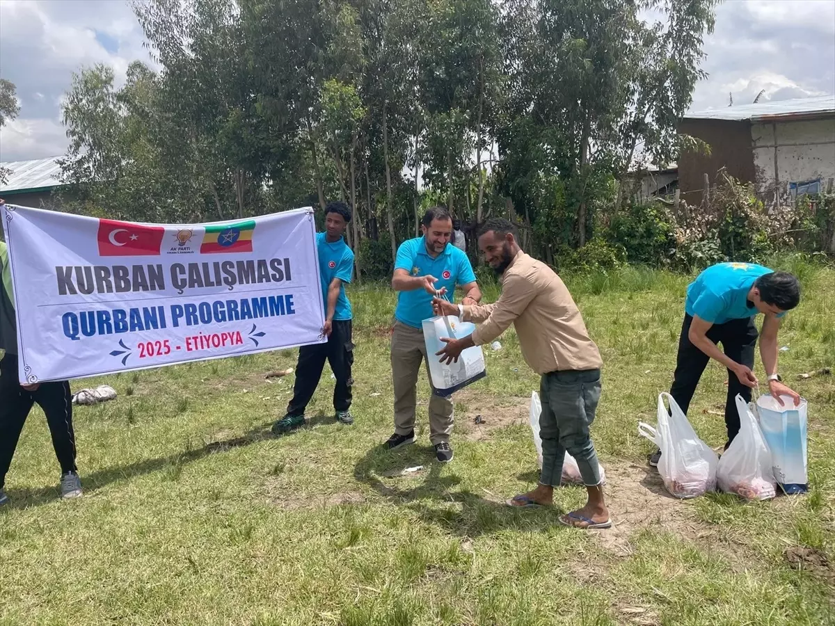 AK Parti, Etiyopya'da kurban kesimi ve dağıtımı yaptı