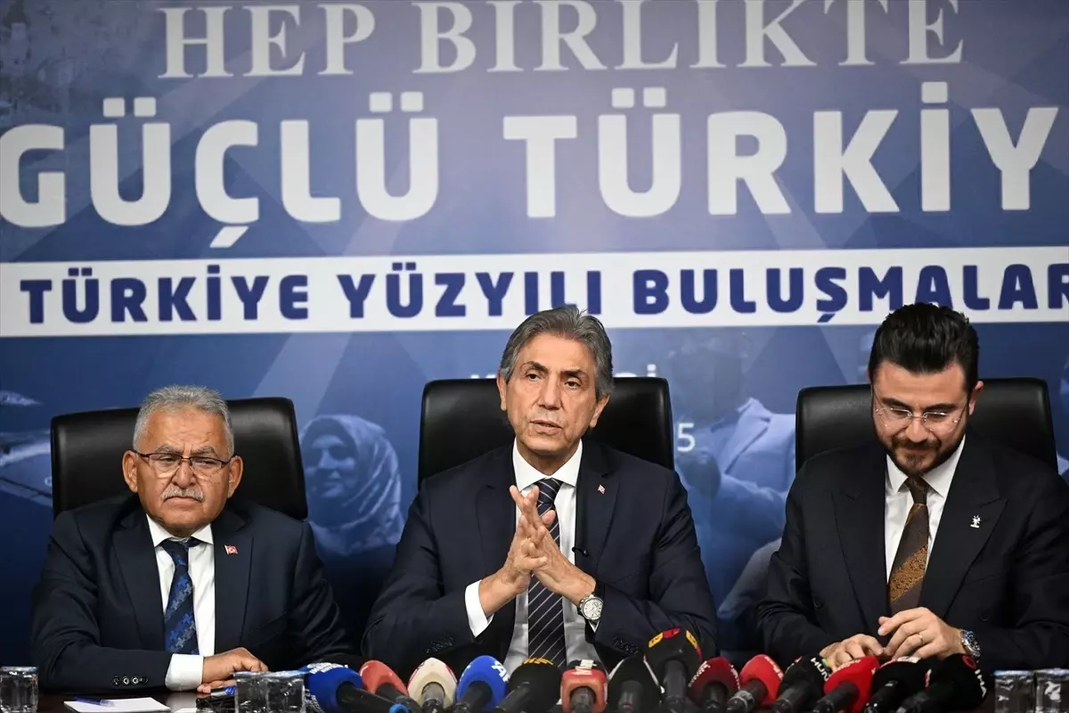 Mustafa Demir: CHP Siyaseti Aşağı Çekiyor