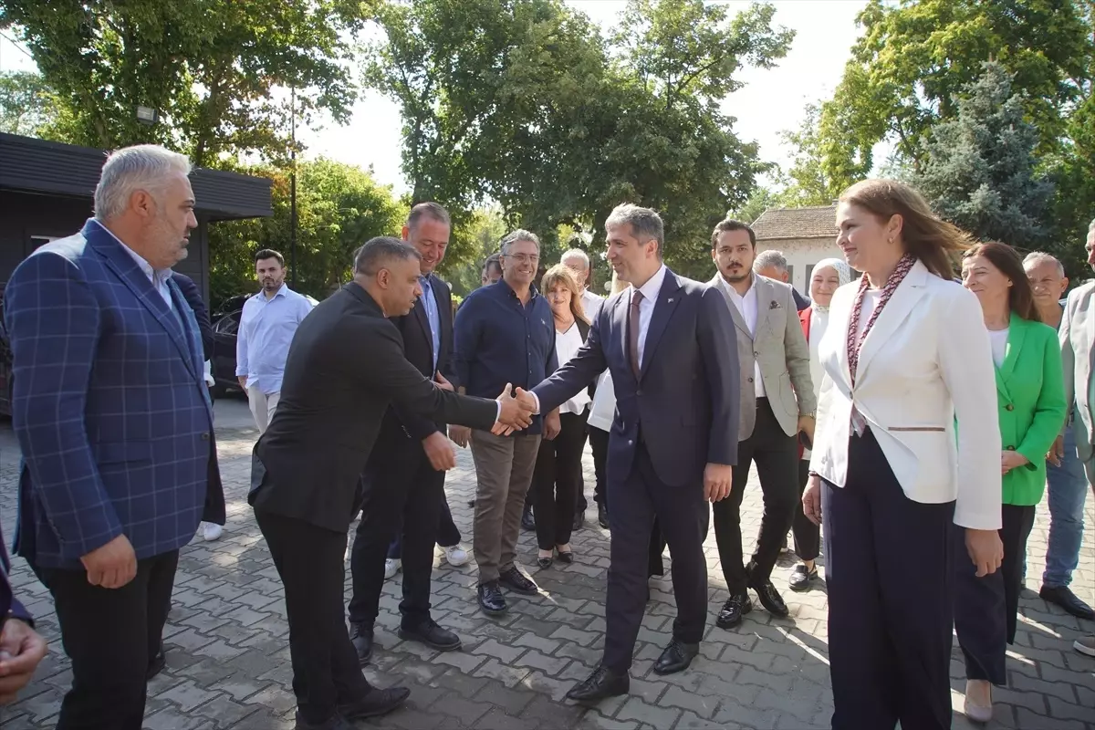 AK Parti Genel Başkan Yardımcısı Sırakaya, Edirne'de 'Türkiye Yüzyılı Buluşmaları' programına katıldı Açıklaması