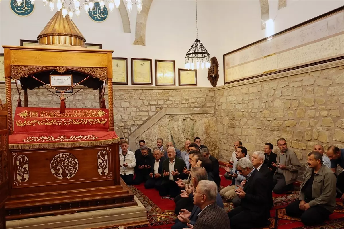 Mustafa Elitaş'tan Darende'de Manevi Ziyaret