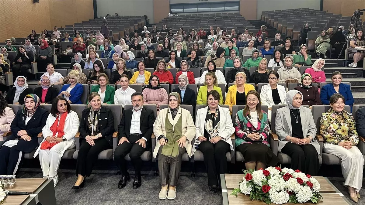 AK Parti Genel Merkez Kadın Kolları Başkanı Ercan, Adana'da konuştu Açıklaması