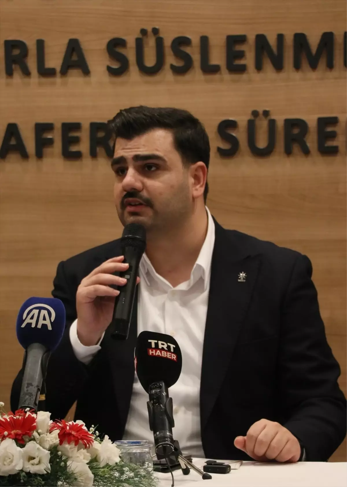 İnan'dan Özgür Özel'e Sert Eleştiri