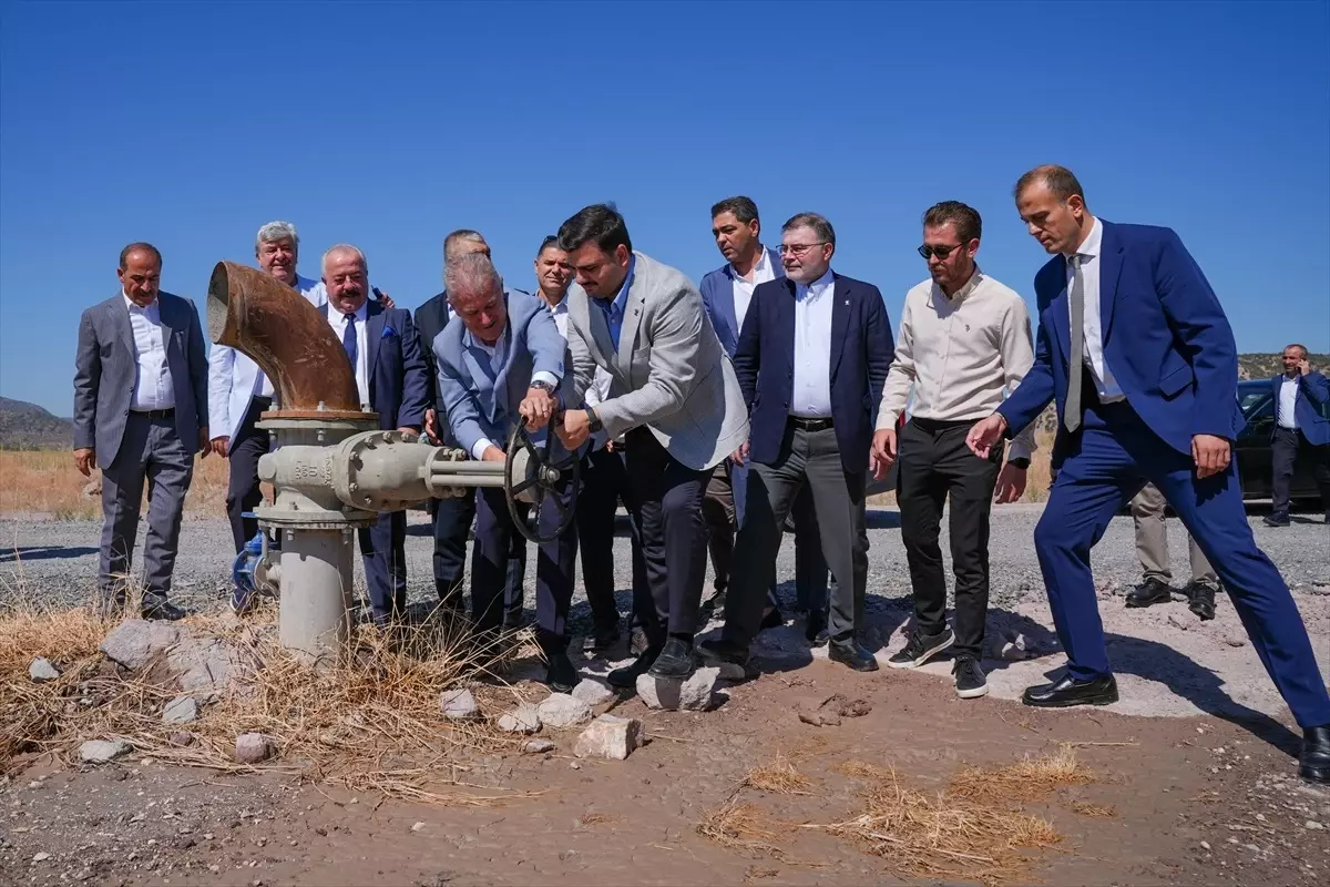 AK Parti Genel Sekreteri İnan, İzmir'deki Sera OSB'de incelemelerde bulundu Açıklaması