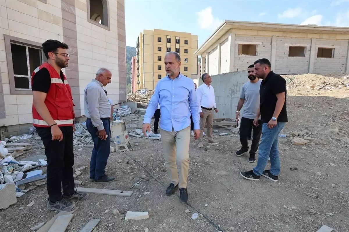AK Parti Milletvekili Abdulkadir Özel, Deprem Konutlarını İnceledi