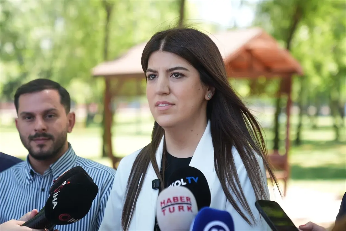AK Parti İstanbul Milletvekili Ayaydın, Kağıthane'de vatandaşlarla buluştu Açıklaması