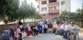 AK Parti Kadın Kolları Başkanı Ercan, Geyve'deki Yangın Mağdurlarıyla Bir Araya Geldi