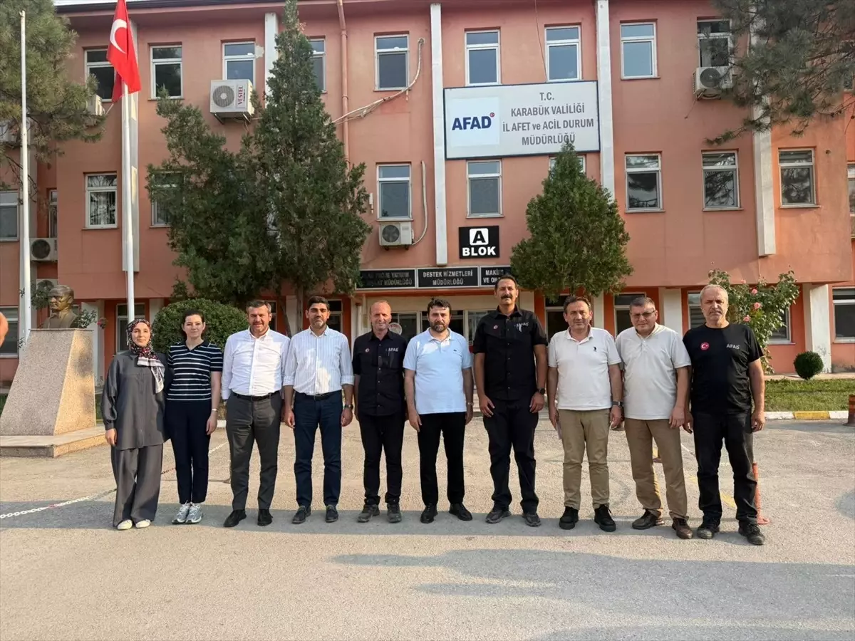 AK Parti Karabük Heyetinden Yangın Ekibine Teşekkür Ziyareti