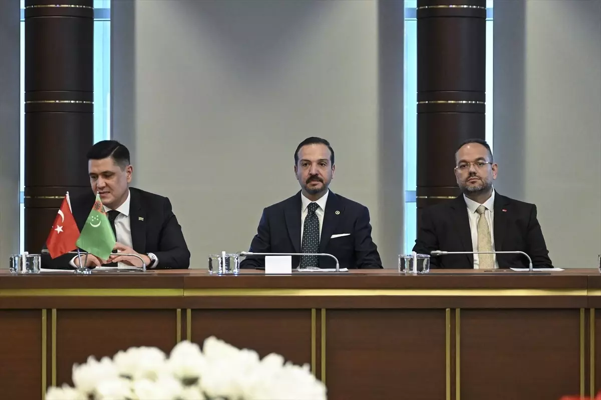 AK Parti'li Zorlu, "Türkmenistan-Türkiye İlişkilerinde Enerji ve Ekonomi Vizyonu" panelinde konuştu Açıklaması