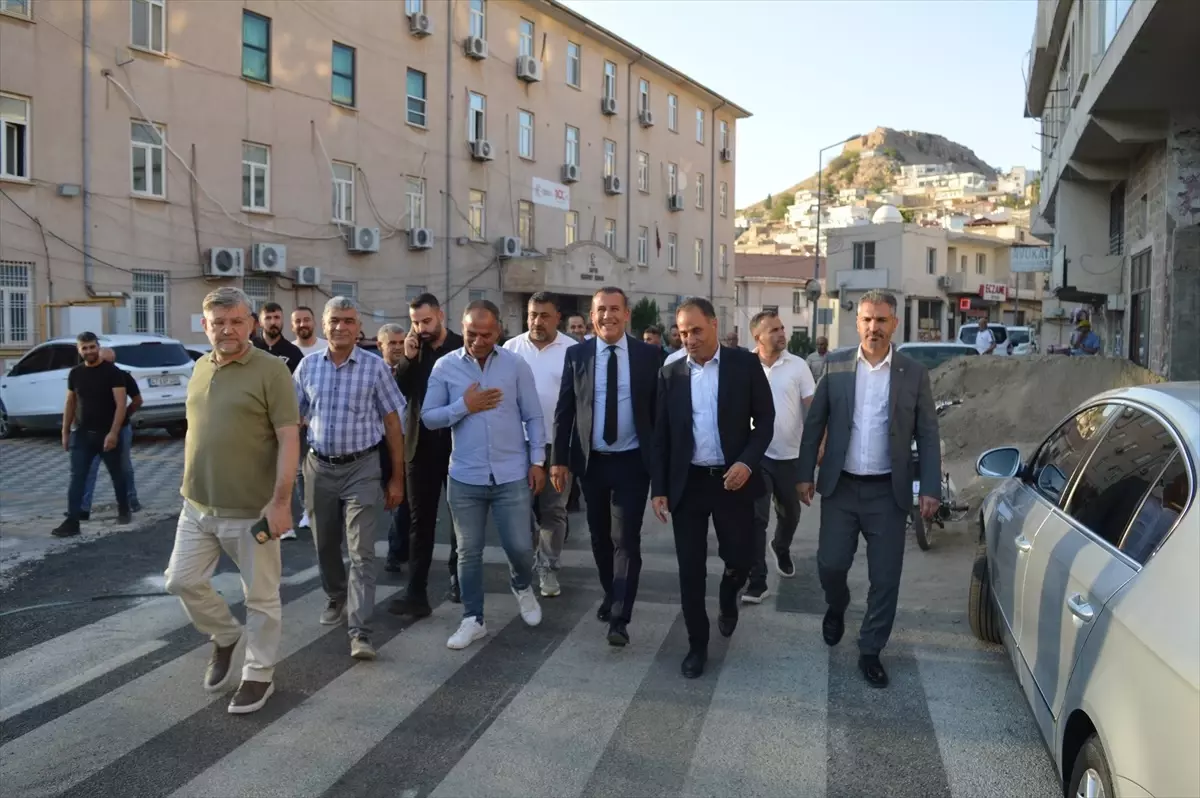 Milletvekili Muhammed Adak Savur'u Ziyaret Etti