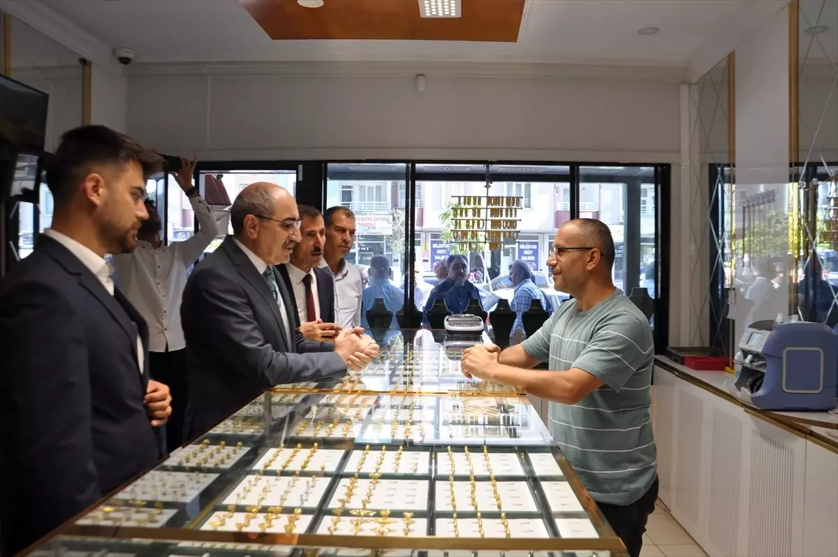 AK Parti Merkez Disiplin Kurulu Üyesi Soğanda, Hizan'da ziyaretlerde bulundu