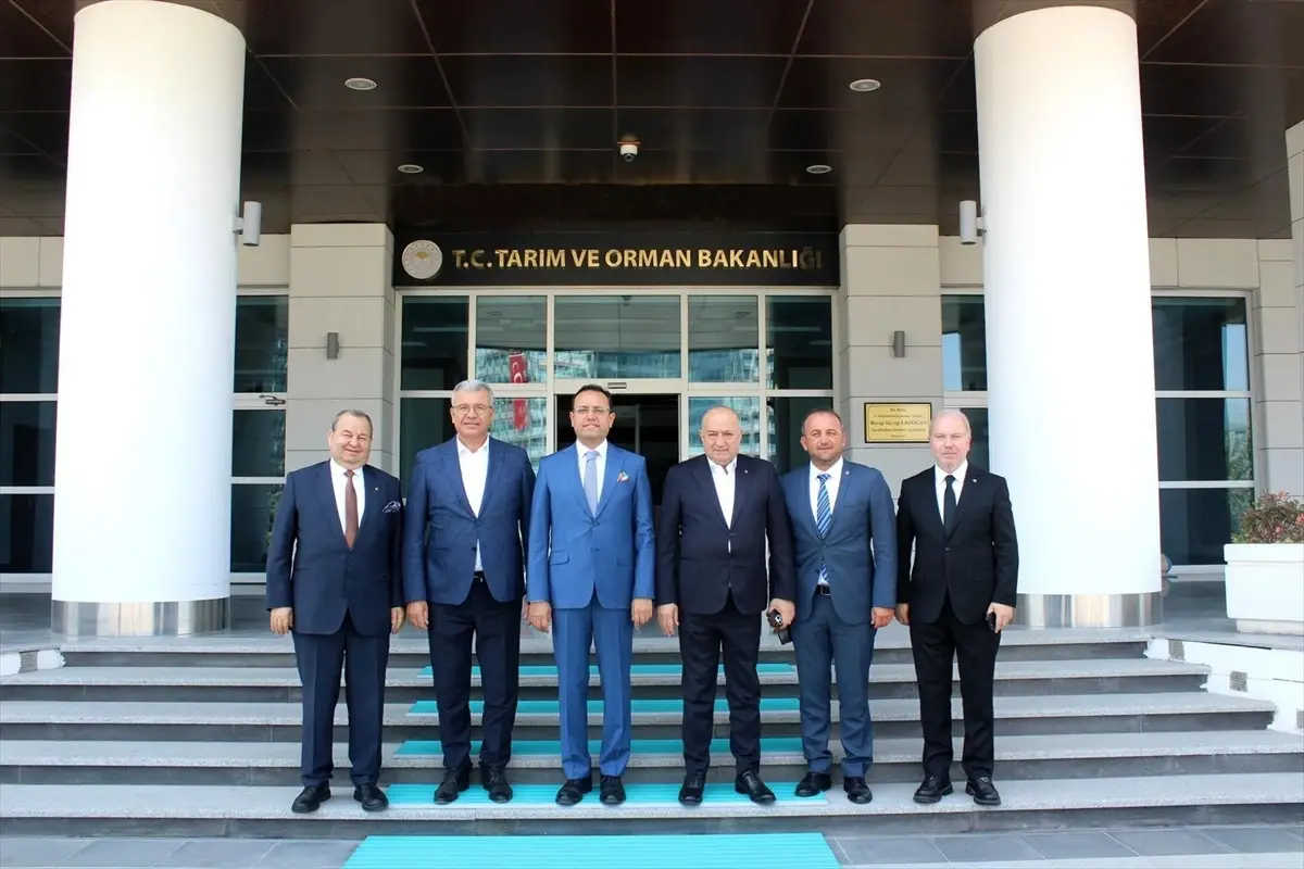 AK Parti Milletvekili Ayhan Gider Biga Heyeti ile Bakanlık Ziyaretleri Gerçekleştirdi