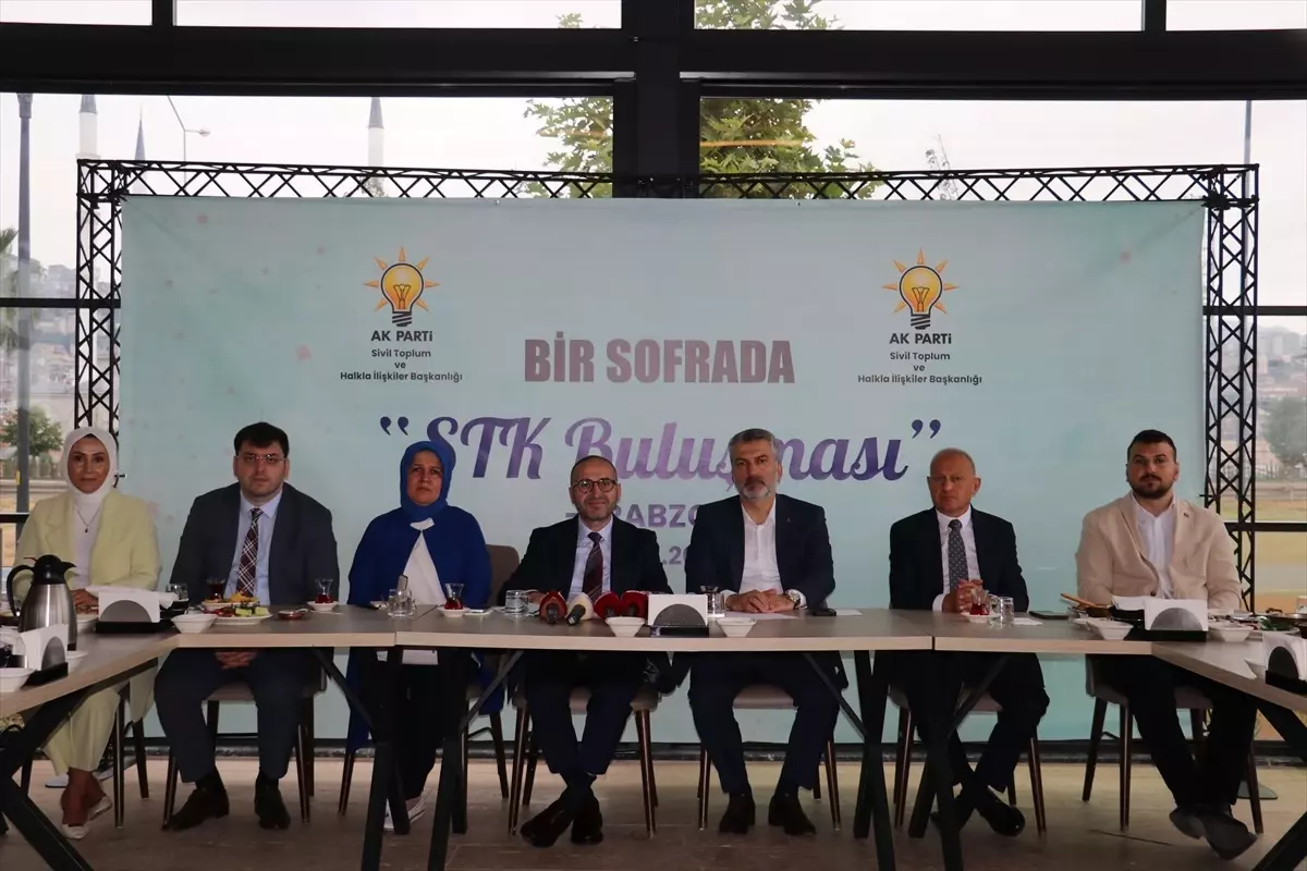 AK Parti MKYK Üyesi Arslan, Trabzon'da istişare toplantısına katıldı