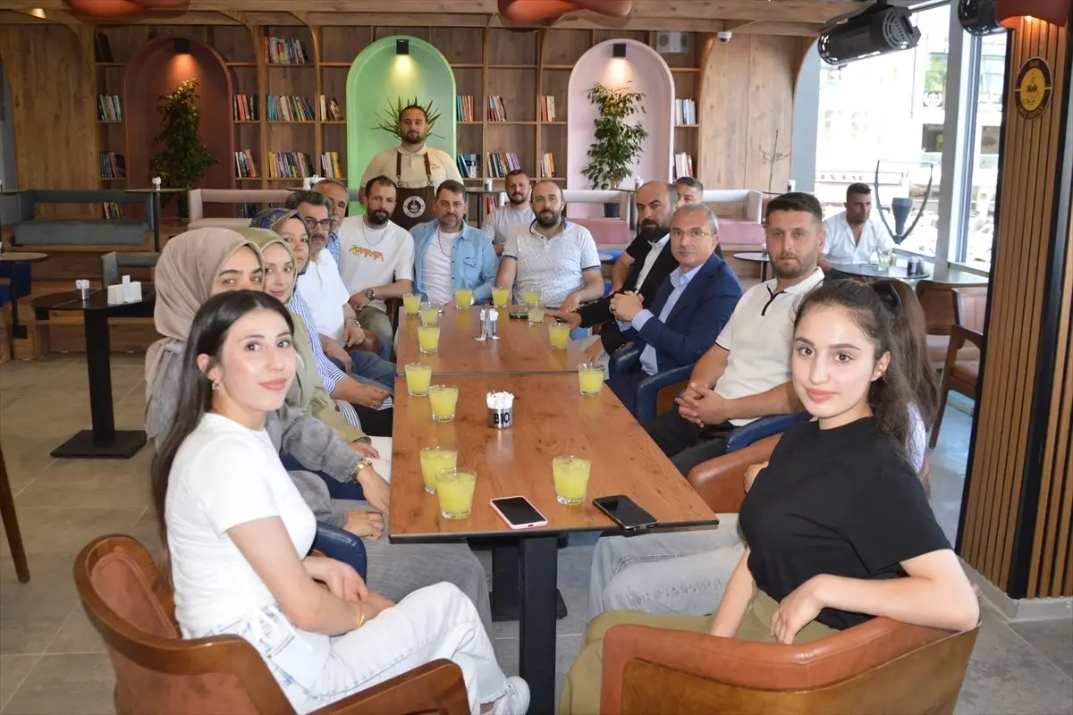 Orhan Kırcalı Havza'da Partililerle Buluştu
