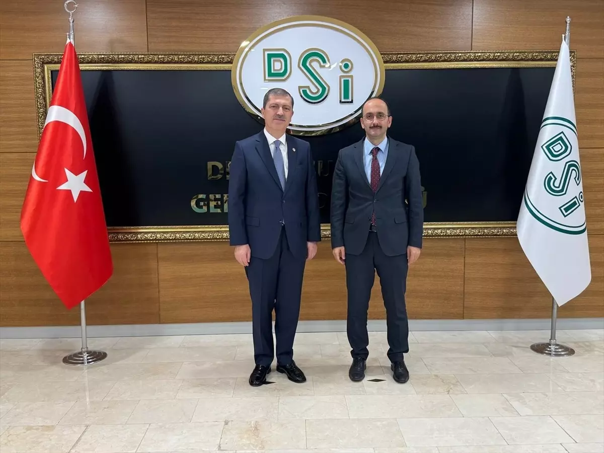 AK Parti Tokat Milletvekili Mustafa Arslan, DSİ Genel Müdürü Mehmet Akif Balta'yı ziyaret etti