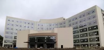 AK Parti Trabzon İl Başkanı Sezgin Mumcu, Şehir Hastanesinde İncelemelerde Bulundu