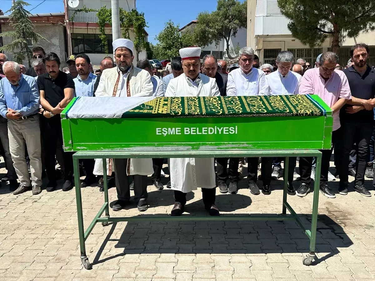 AK Parti Uşak Milletvekili İsmail Güneş'in Annesi Son Yolculuğuna Uğurlandı