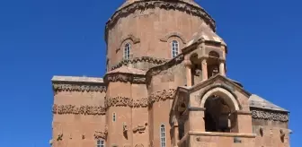 Akdamar Adası'nda 13. Ayin Gerçekleşti