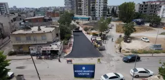 Mersin Akdeniz Belediyesi Yol Yenileme ve Kaldırım Düzenleme Çalışmalarına Devam Ediyor