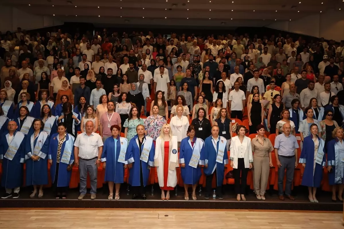 Akdeniz Üniversitesi Hemşirelik Fakültesi Mezuniyet Töreni Gerçekleştirildi