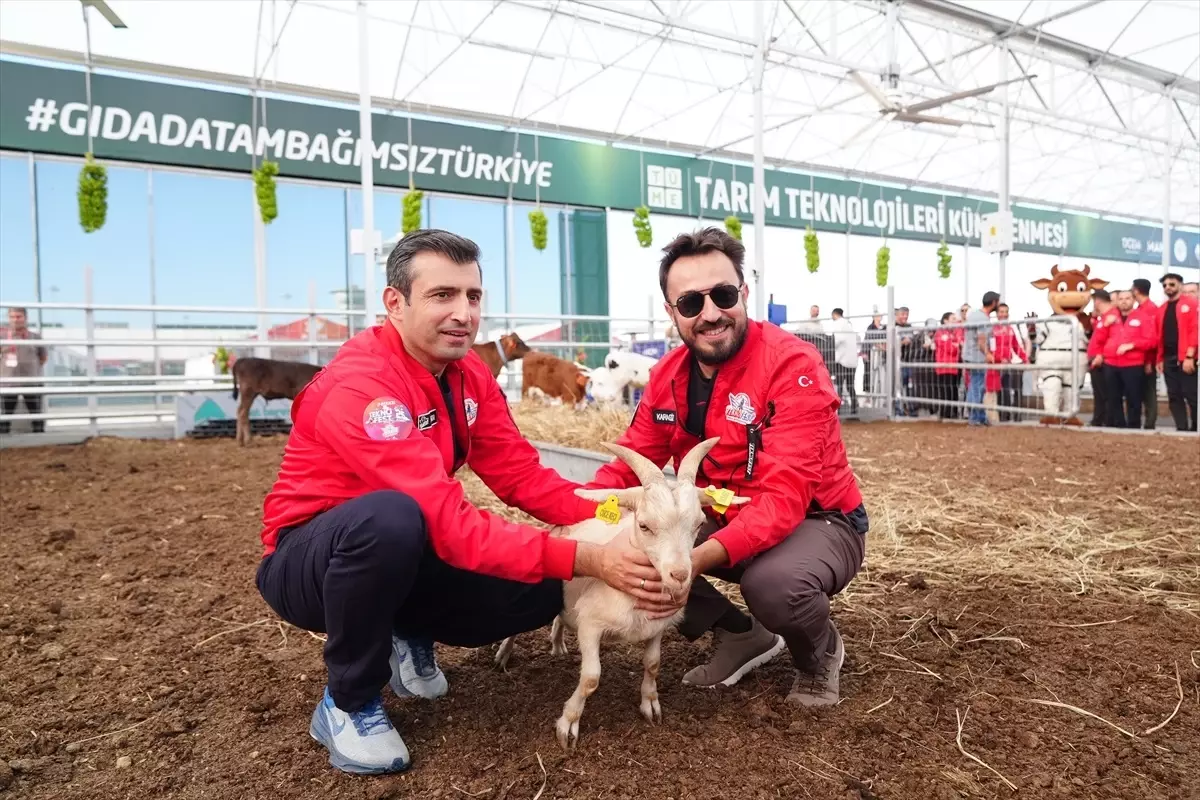 TEKNOFEST'te Akıllı Ahır Konsepti ile Tarım Teknolojileri Fuarı