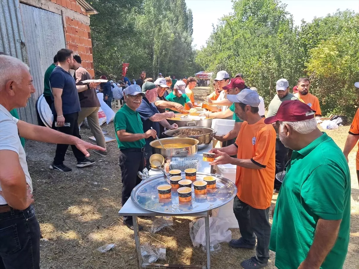 Akıncılar'da Mevlit Programı Düzenlendi