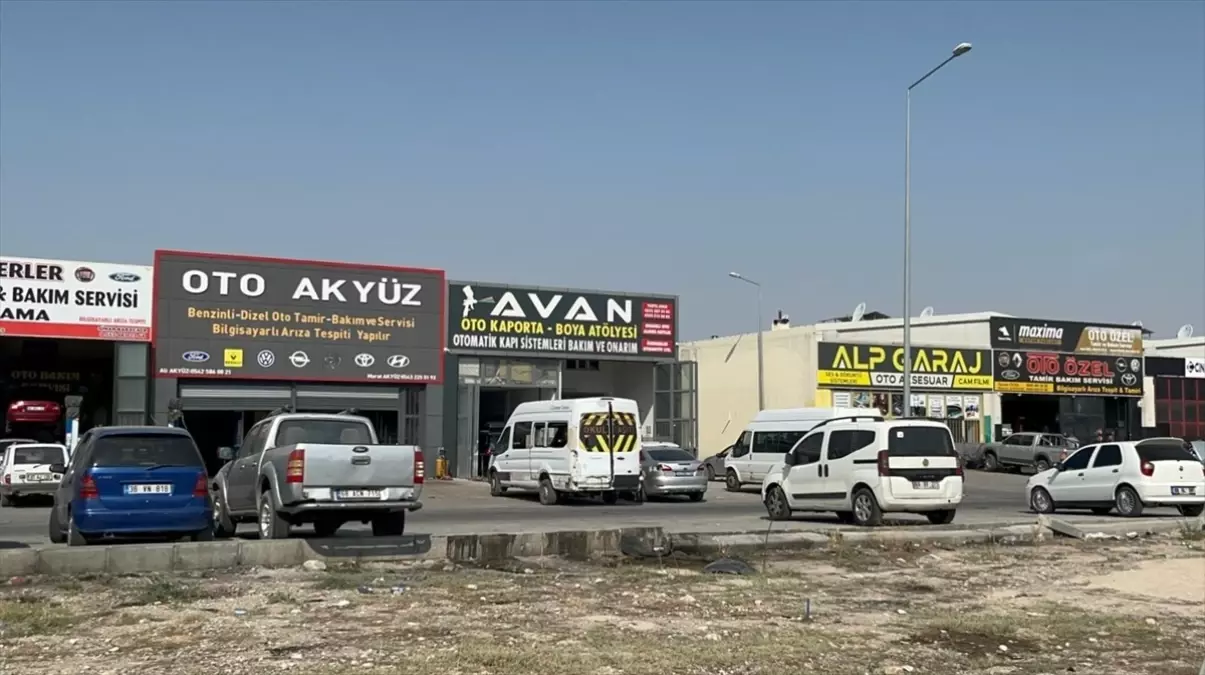 Aksaray'da Bakımda Olan Araç Altında Kalan Çocuk Yaralandı