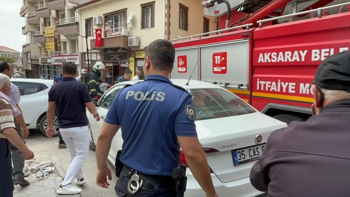 Aksaray'da Tadilat Halindeki İş Hanında Yangın