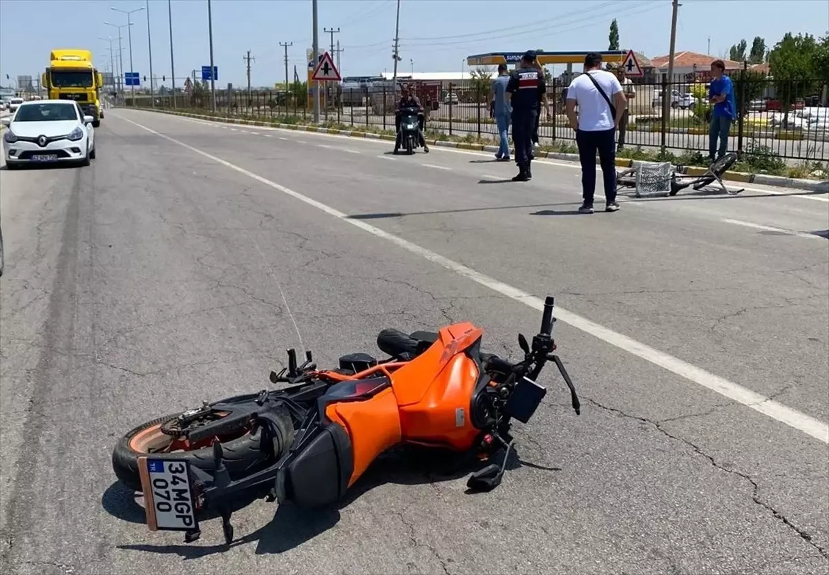 Aksaray'da motosiklet bisikletliye çarptı: Ağır yaralı
