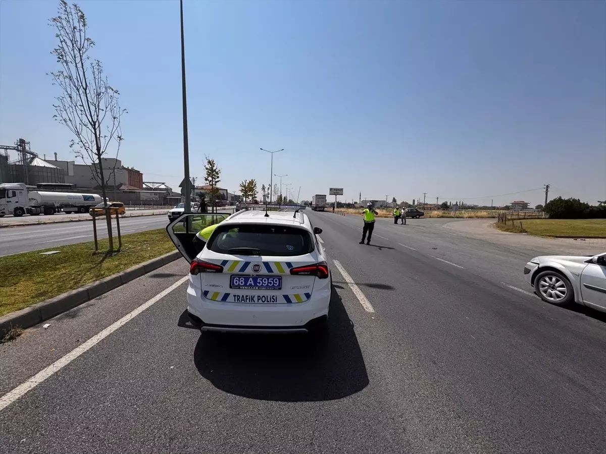 Aksaray'da Tır ile Otomobil Çarpıştı: 1 Yaralı