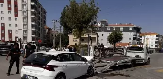 Aksaray'da Öğrenci Servisi ile Otomobil Çarpıştı: 8 Yaralı