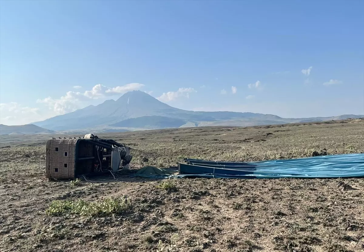 Sıcak Hava Balonu Kazası: Pilot Hayatını Kaybetti, 19 Turist Yaralandı