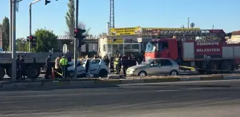 Aksaray'da Tır Çarpan Otomobilde Anne Hayatını Kaybetti, Oğlu Yaralandı