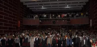 Türkiye'nin Adımları, Sesleri ve Renkleri: Akşehir'de Halk Oyunları Gösterisi