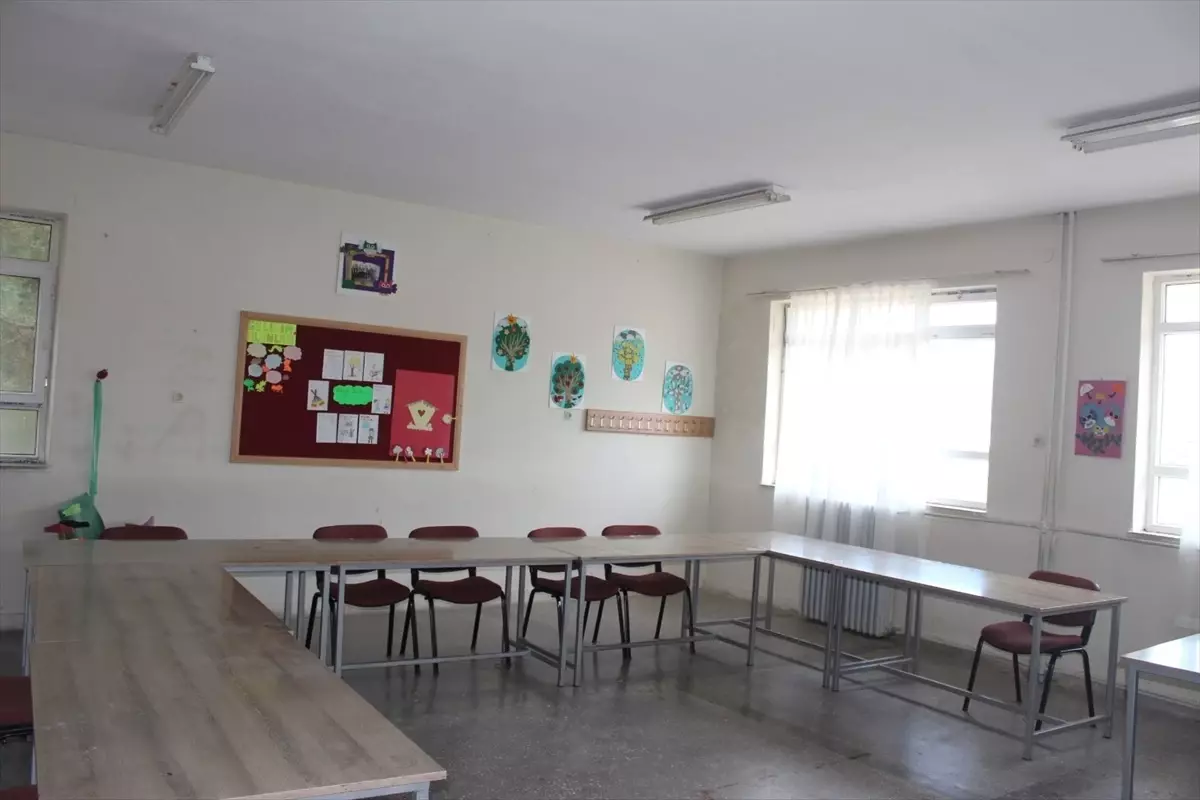 Akseki'de Öğrencilere Burs ve Pansiyon Desteği