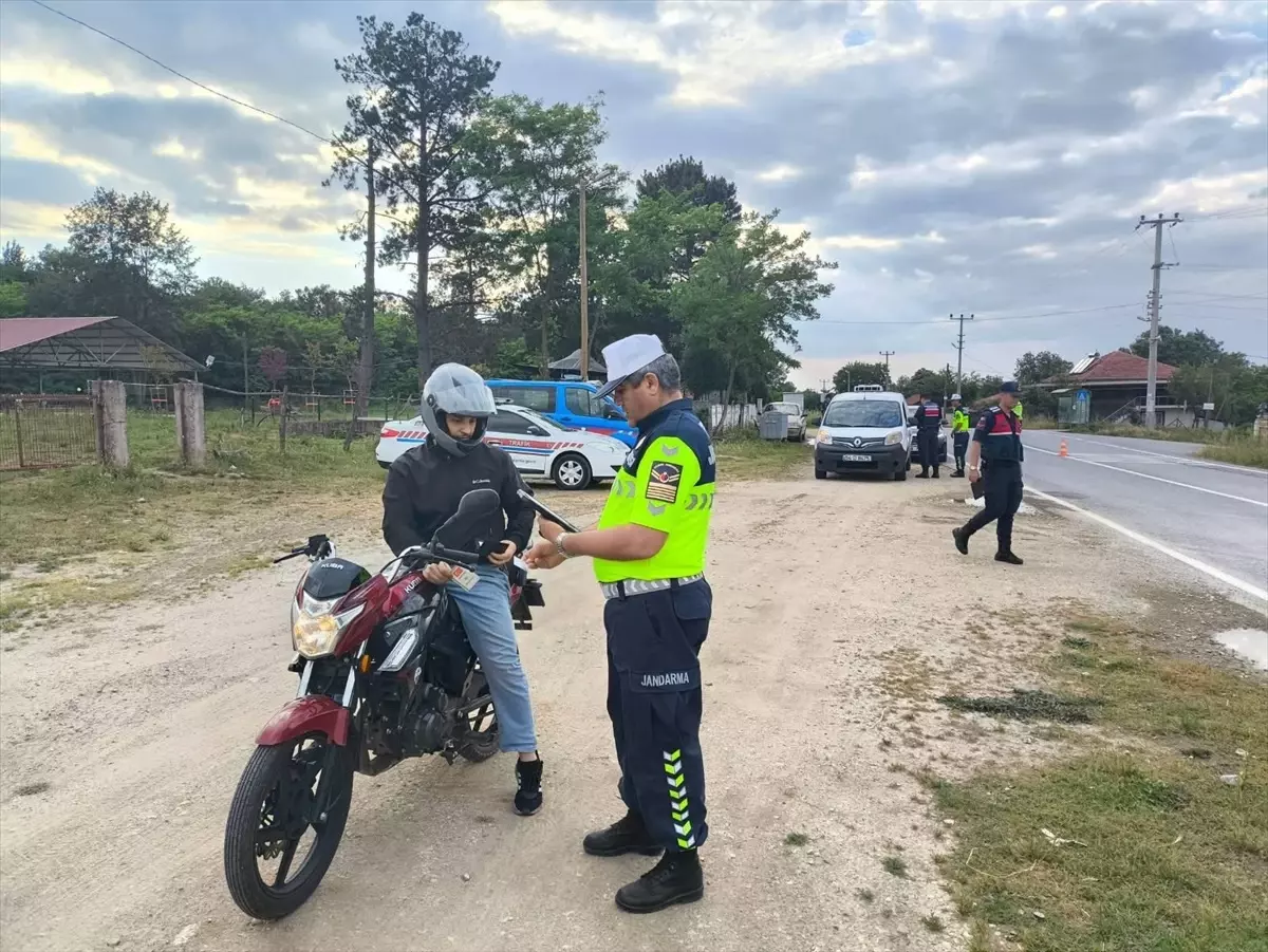 Akyazı'da Motosiklet Denetimi: 21 Araç Hakkında İşlem