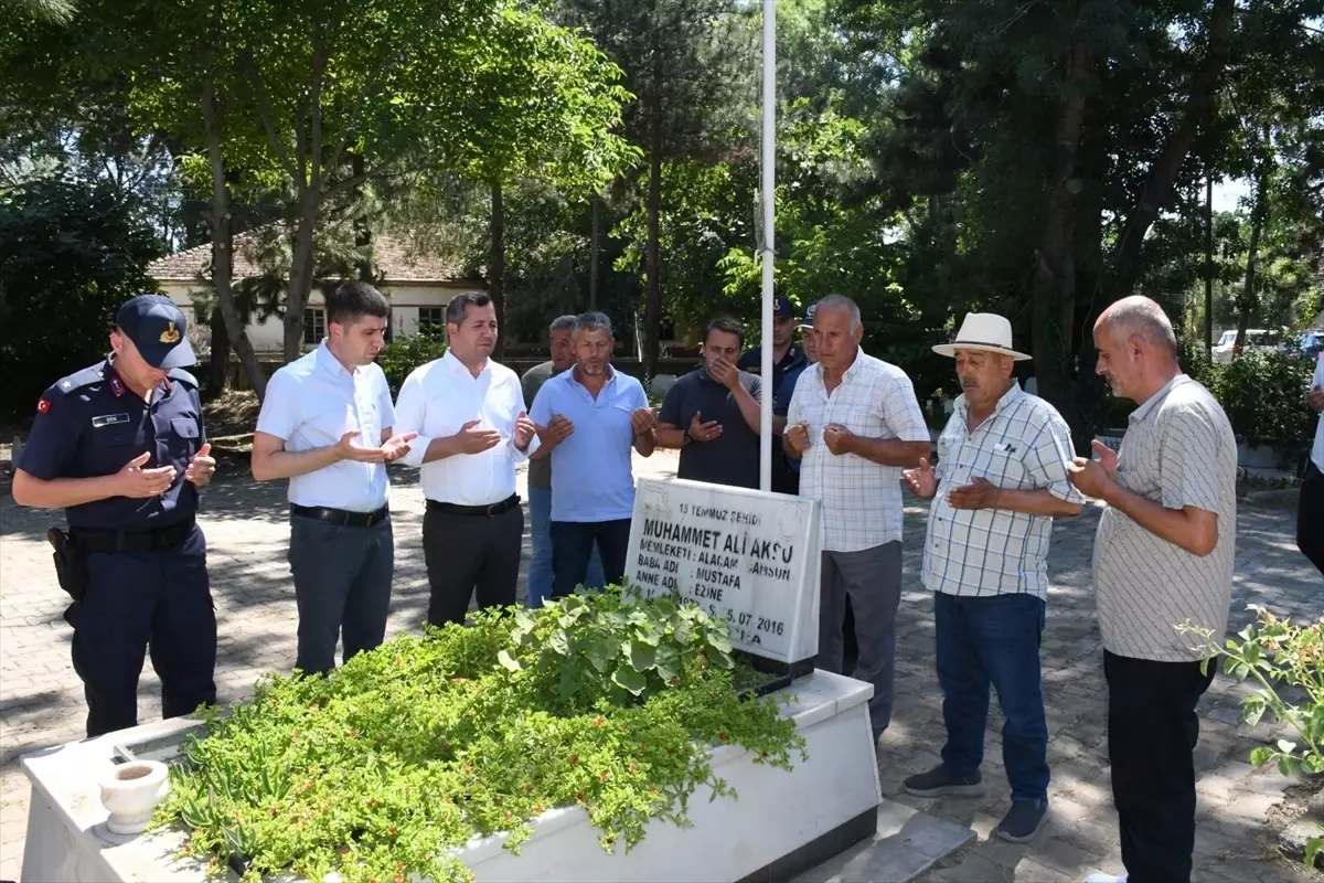 Alaçam'da 15 Temmuz şehitlerinin kabirleri ve ailelerine ziyaret