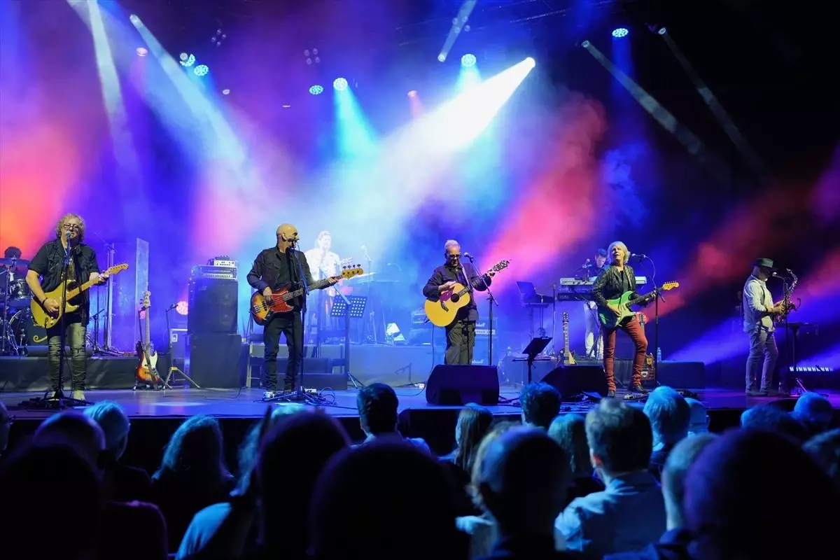 Alan Parsons İstanbul'da Müzikseverlerle Buluştu