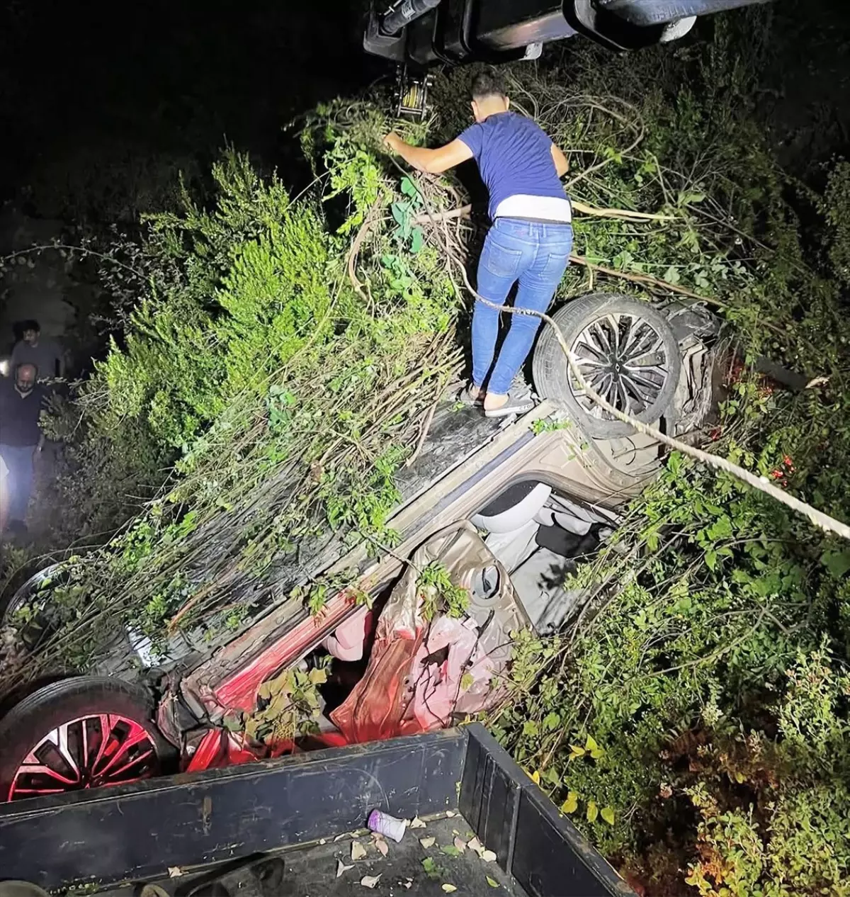 Alanya'da Uçuruma Devrilen Otomobilin Sürücüsü Hayatını Kaybetti